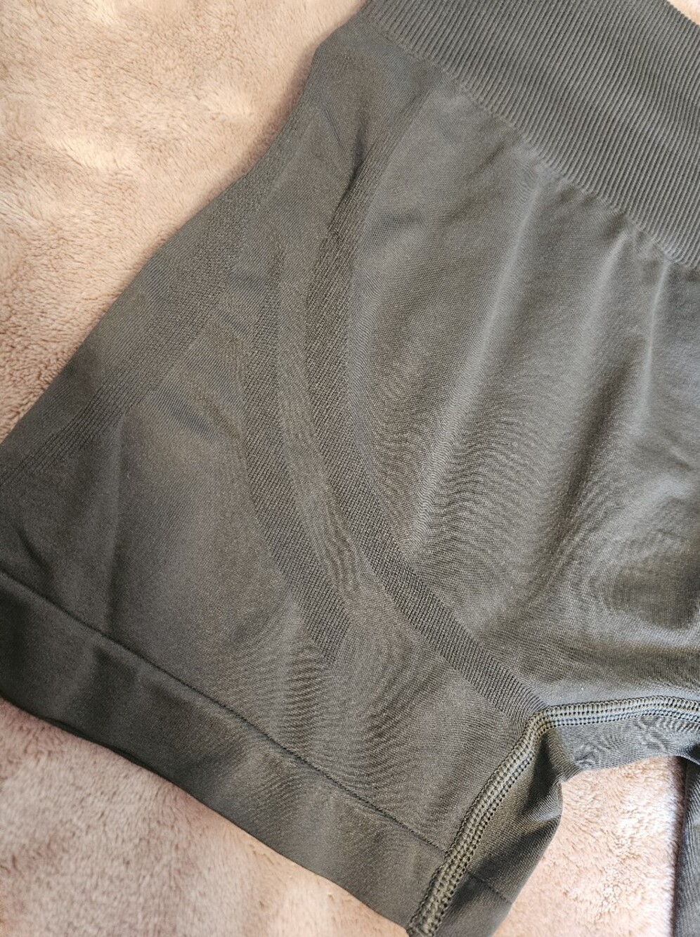 Gymshark Everyday Seamless Shorts in Dark Olive Green - Picture 3 of 8